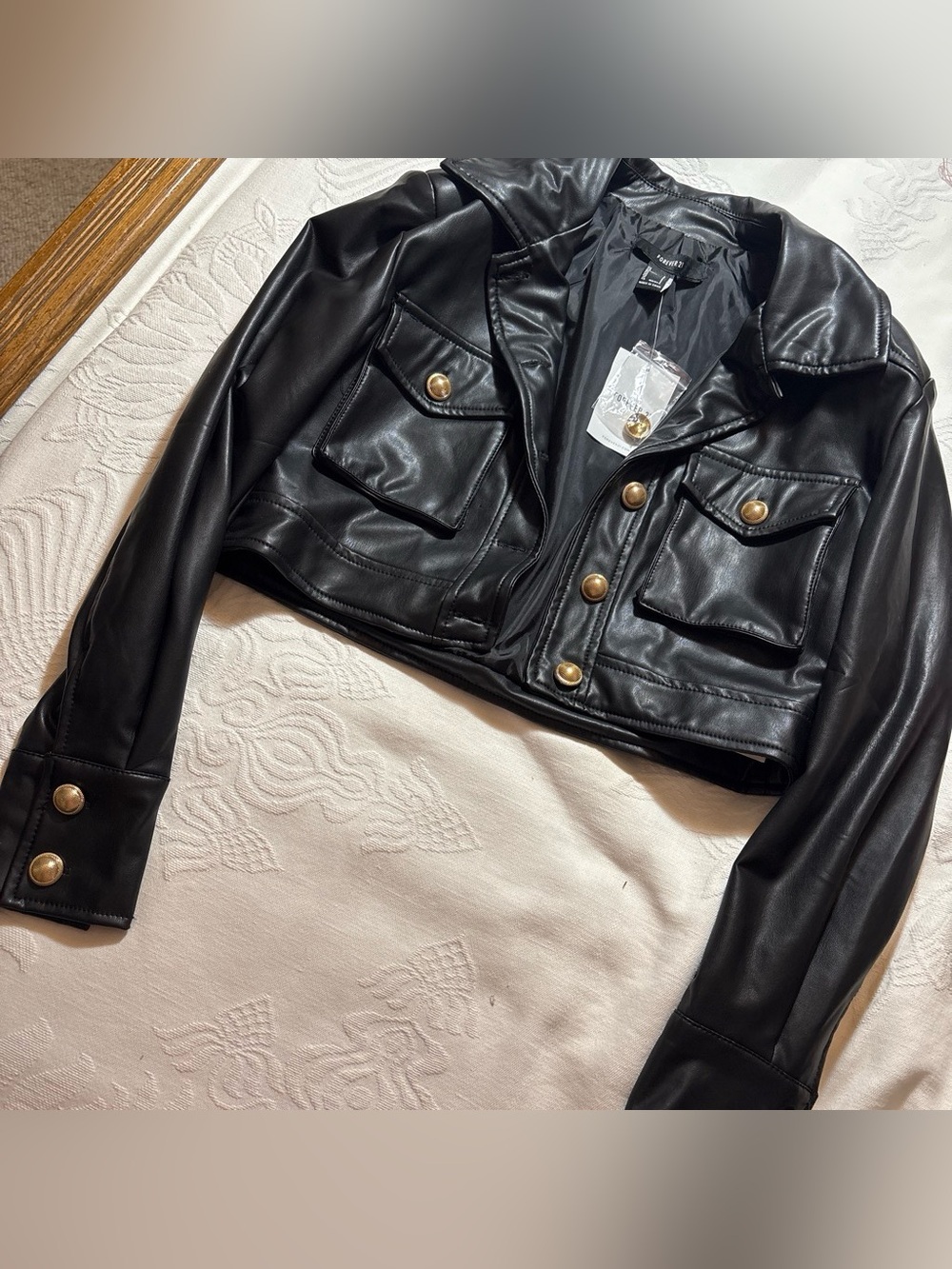 Cropped leather jacket